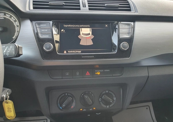 Skoda Fabia cena 48900 przebieg: 64003, rok produkcji 2021 z Warszawa małe 529